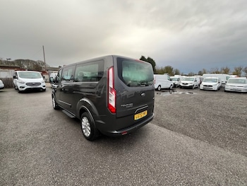 Used Ford Tourneo Custom 2022 for sale - 76686624: Photo