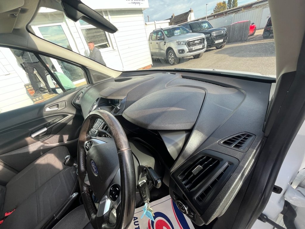 Used Ford Transit Connect 2017 for sale - 76178357: Photo 11