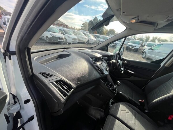 Used Ford Transit Connect 2017 for sale - 76178357: Photo 19