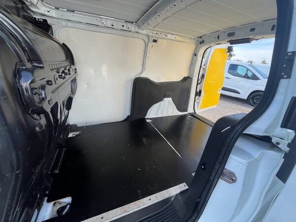 Used Ford Transit Connect 2017 for sale - 76178357: Photo 23