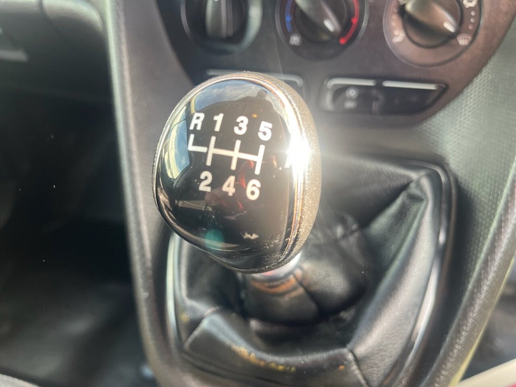 Used Ford Transit Connect 2017 for sale - 76178357: Photo 33