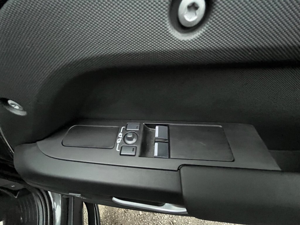 Used Land Rover Defender 2025 for sale - 77422443: Photo 36