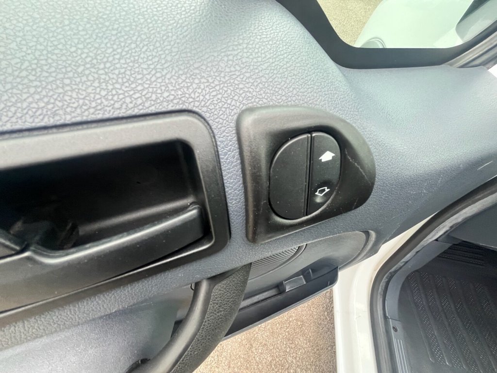 Used Ford Transit Connect 2013 for sale - 77681123: Photo 29