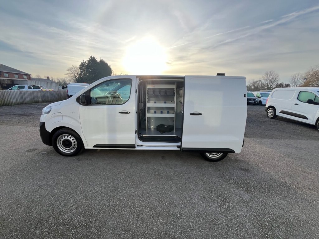 Used Vauxhall Vivaro 2022 for sale - 77153200: Photo 20