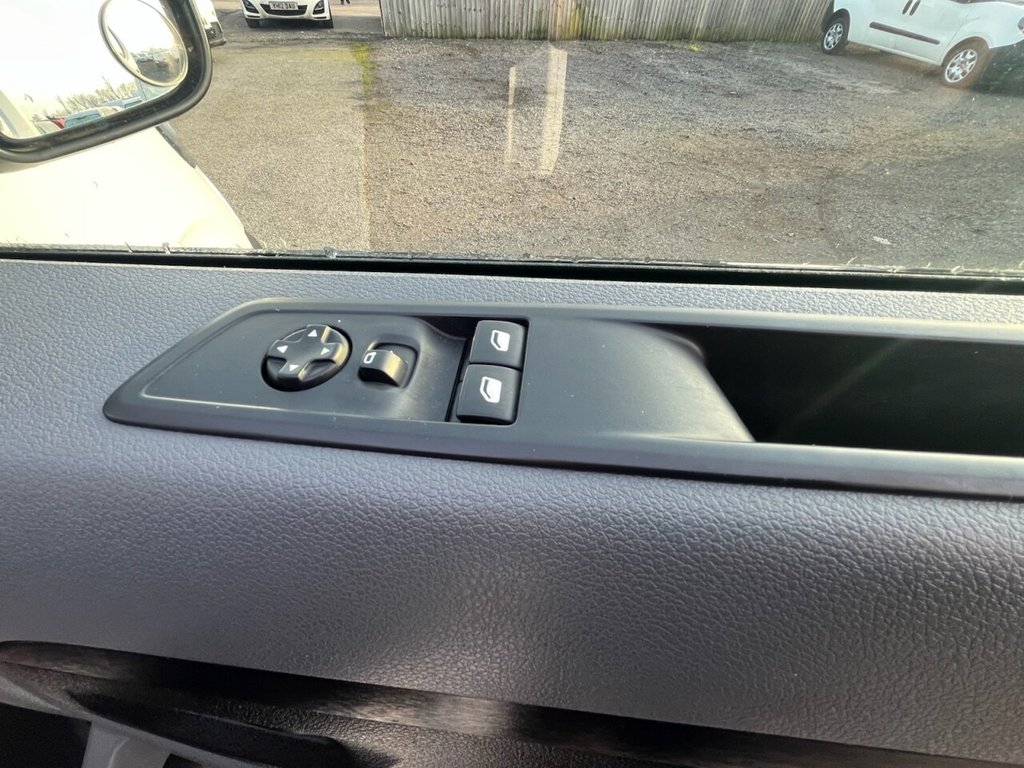 Used Vauxhall Vivaro 2022 for sale - 77153200: Photo 31