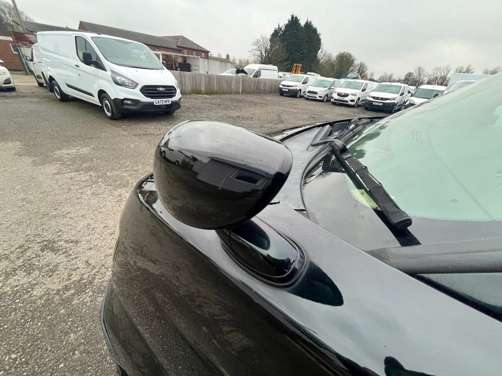 Used Nissan Elgrand 2021 for sale - 77369188: Photo 11