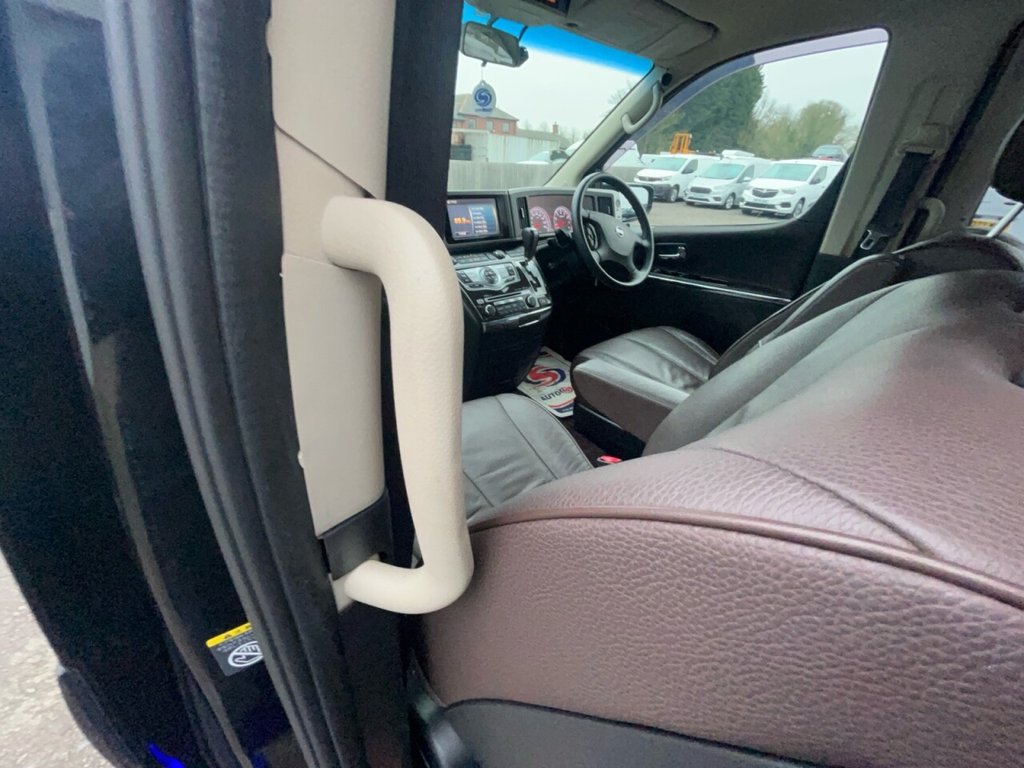 Used Nissan Elgrand 2021 for sale - 77369188: Photo 17