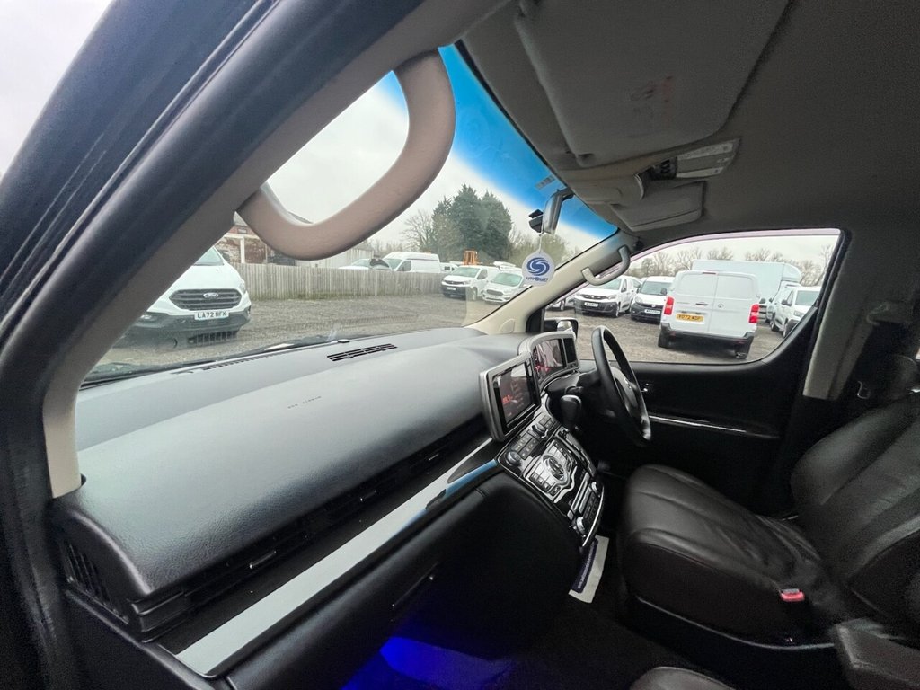 Used Nissan Elgrand 2021 for sale - 77369188: Photo 25