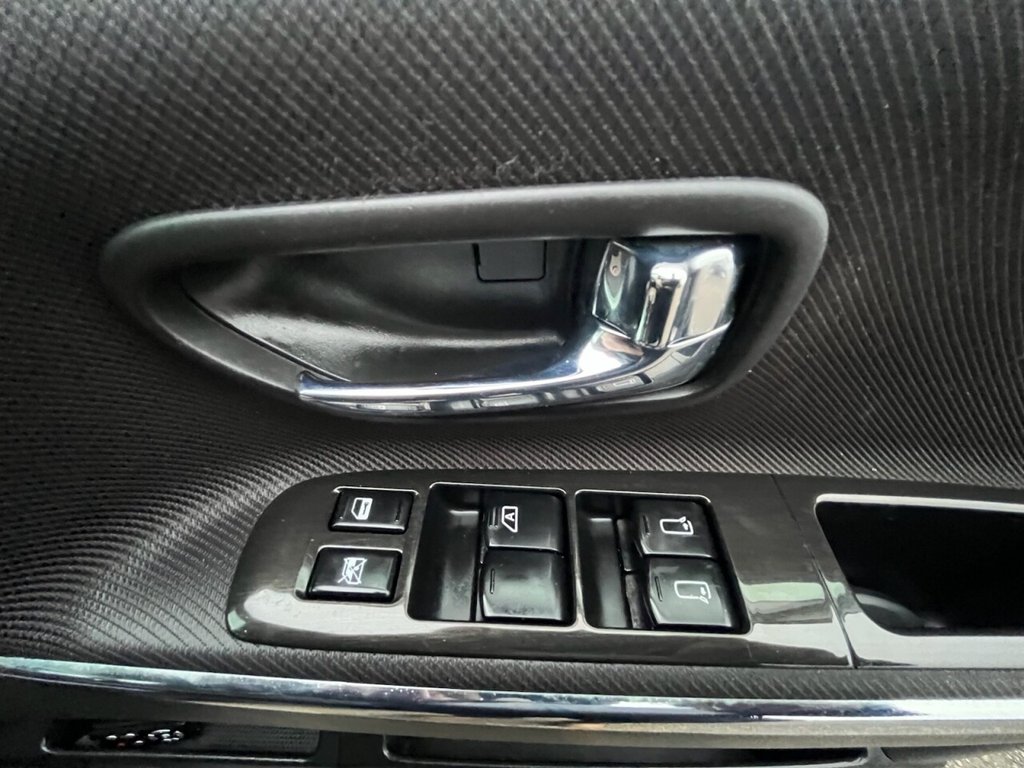 Used Nissan Elgrand 2021 for sale - 77369188: Photo 42