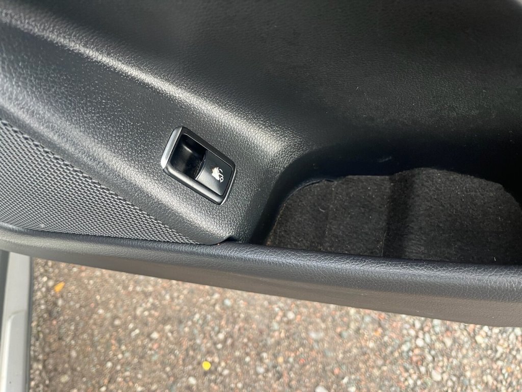 Used Mercedes-Benz GLA 2017 for sale - 77226804: Photo 32