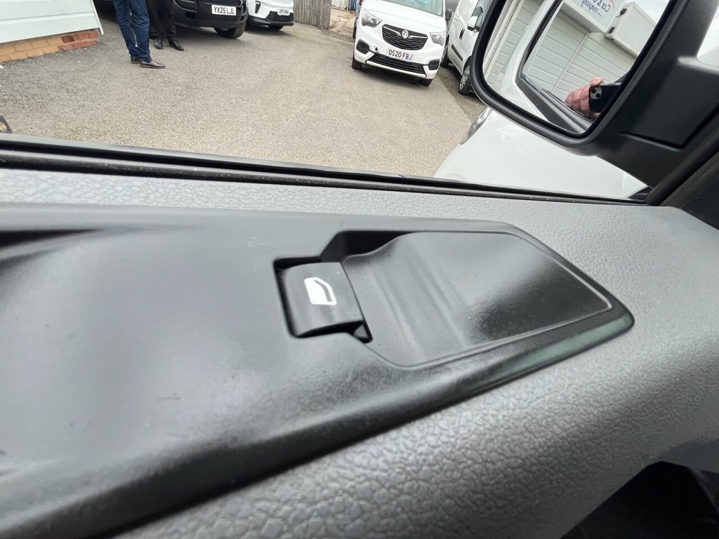 Used Vauxhall Vivaro 2022 for sale - 76496807: Photo 15