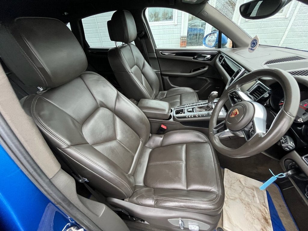 Used Porsche Macan 2015 for sale - 76317220: Photo 11