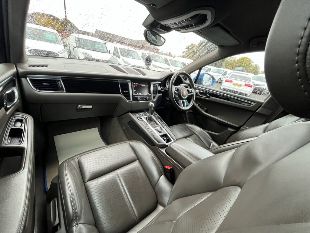Used Porsche Macan 2015 for sale - 76317220: Photo 16