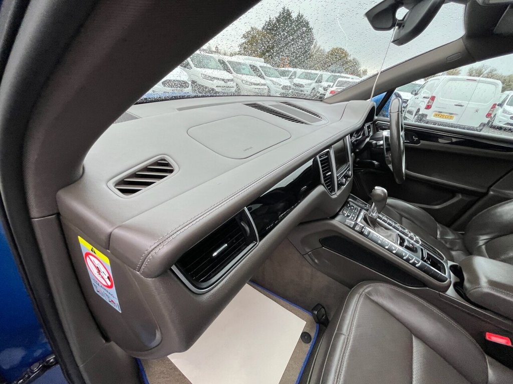 Used Porsche Macan 2015 for sale - 76317220: Photo 31