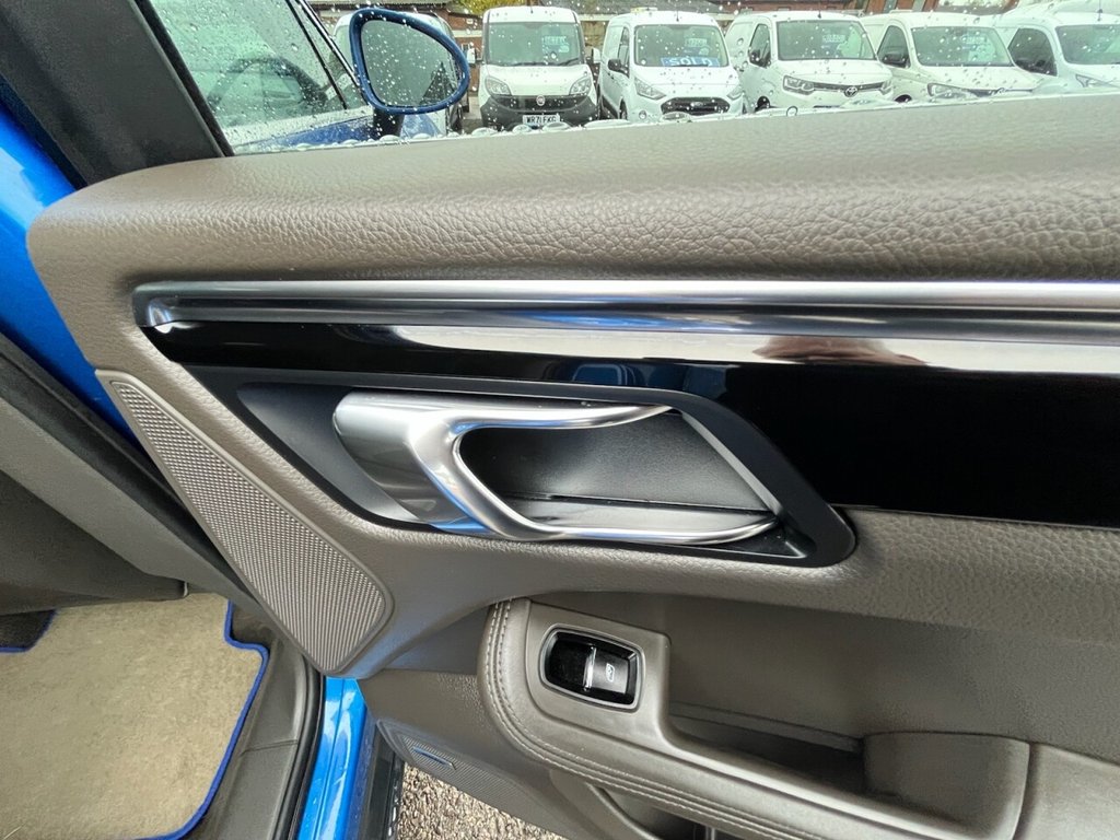 Used Porsche Macan 2015 for sale - 76317220: Photo 34