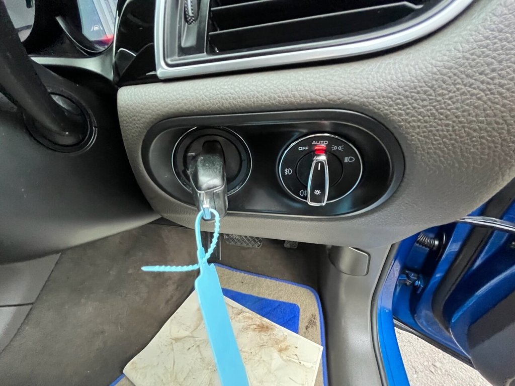 Used Porsche Macan 2015 for sale - 76317220: Photo 41