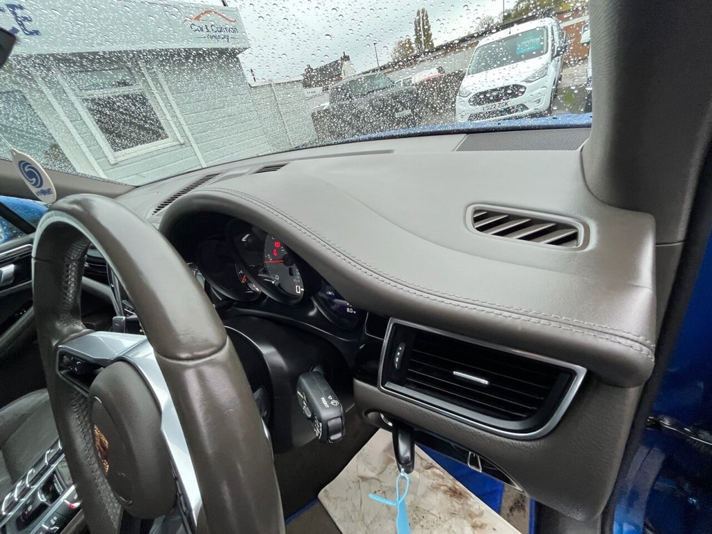 Used Porsche Macan 2015 for sale - 76317220: Photo 42