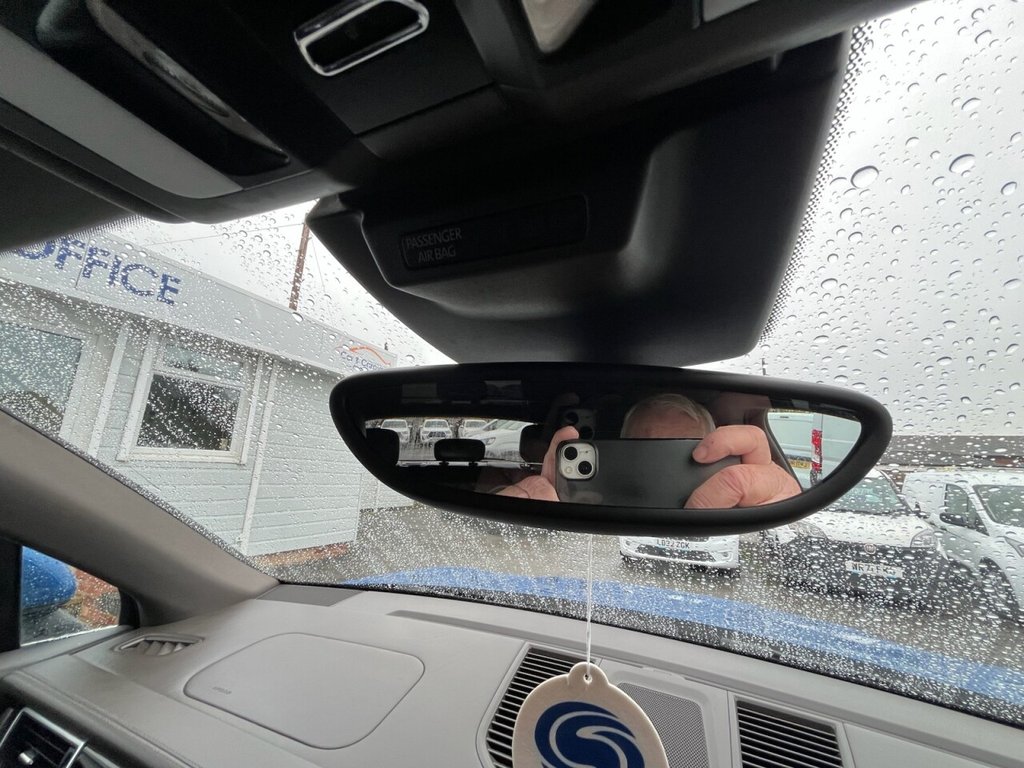 Used Porsche Macan 2015 for sale - 76317220: Photo 43