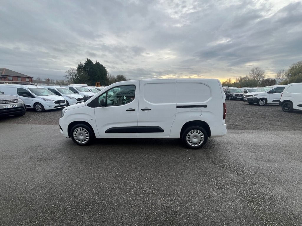 Used Vauxhall Combo 2022 for sale - 76740008: Photo 4