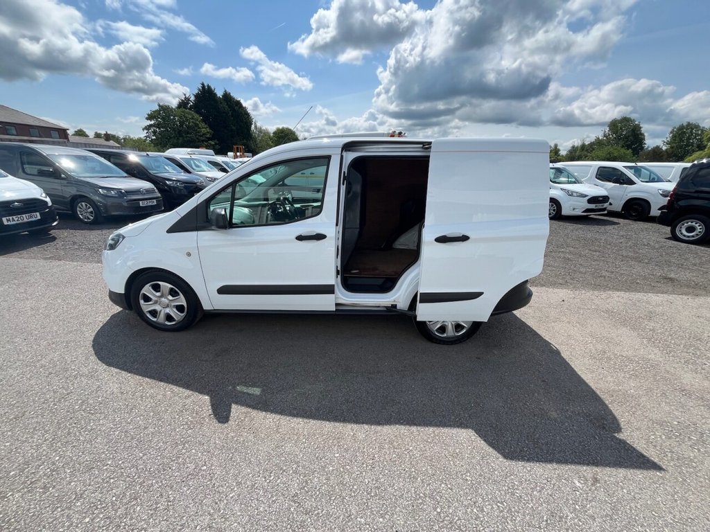 Used Ford Transit Courier 2018 for sale - 76841101: Photo 10