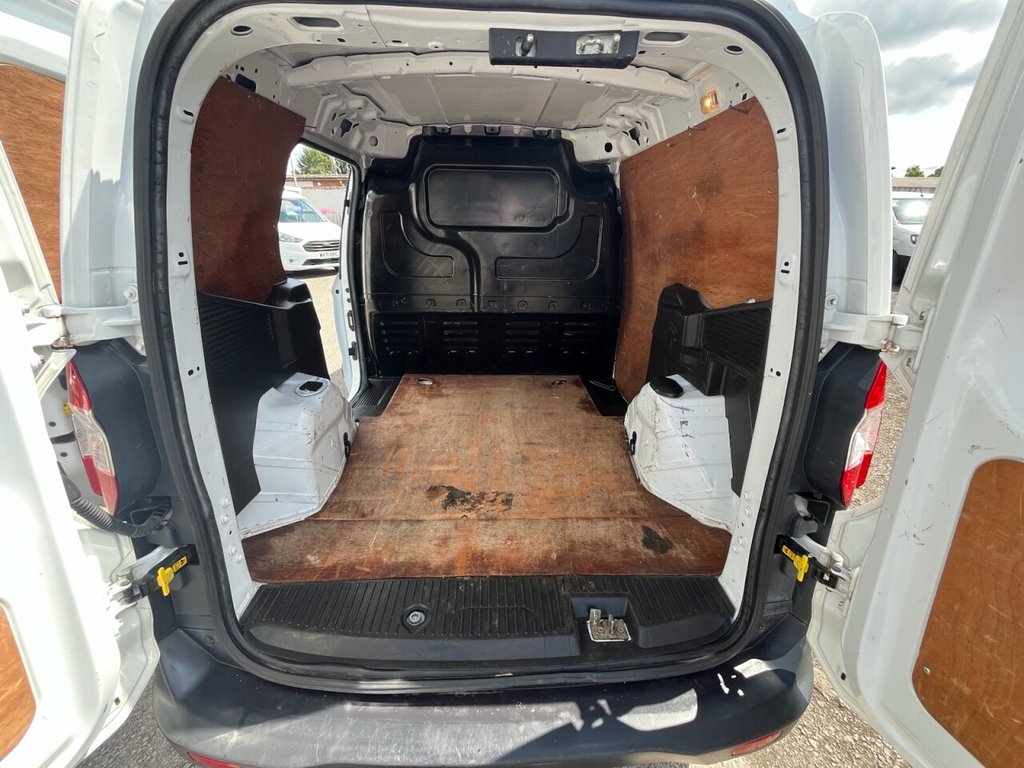 Used Ford Transit Courier 2018 for sale - 76841101: Photo 21