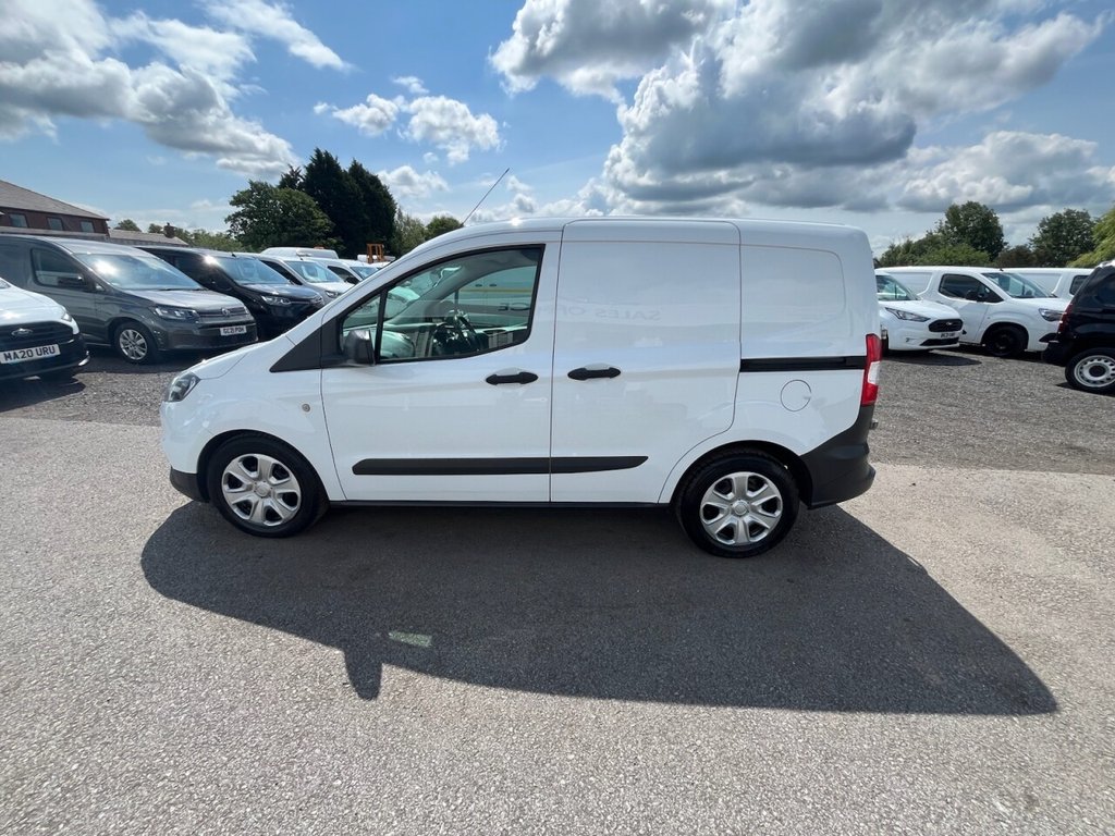 Used Ford Transit Courier 2018 for sale - 76841101: Photo 9