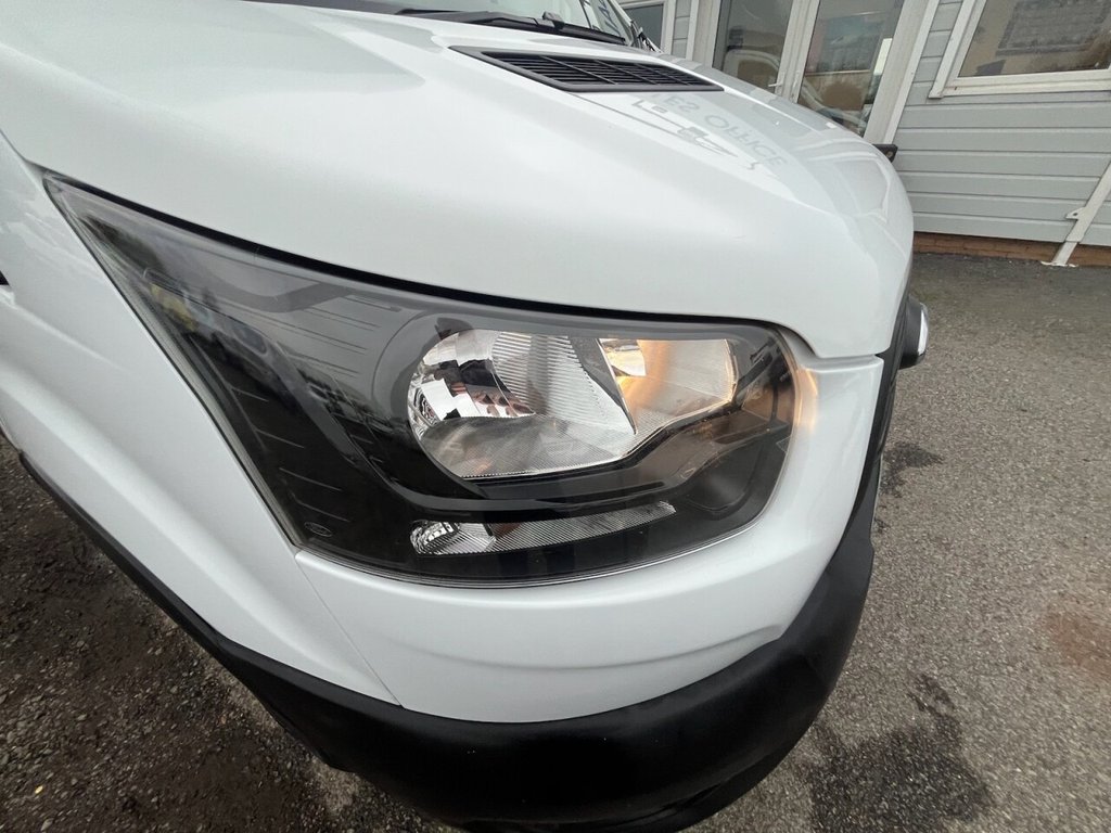 Used Ford Transit 2022 for sale - 76509435: Photo 2