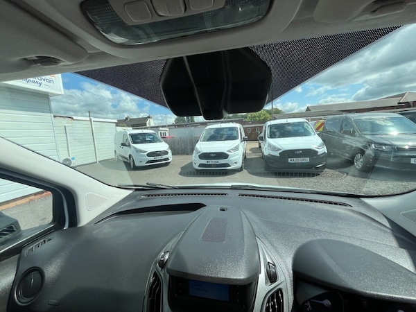 Used Ford Transit Courier 2018 for sale - 74916071: Photo 32