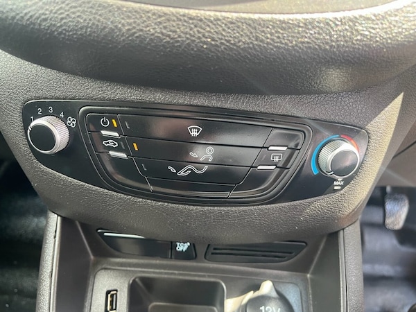 Used Ford Transit Courier 2018 for sale - 74916071: Photo 39