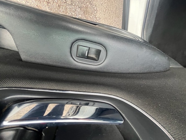 Used Honda HR-V 2015 for sale - 76105562: Photo 32