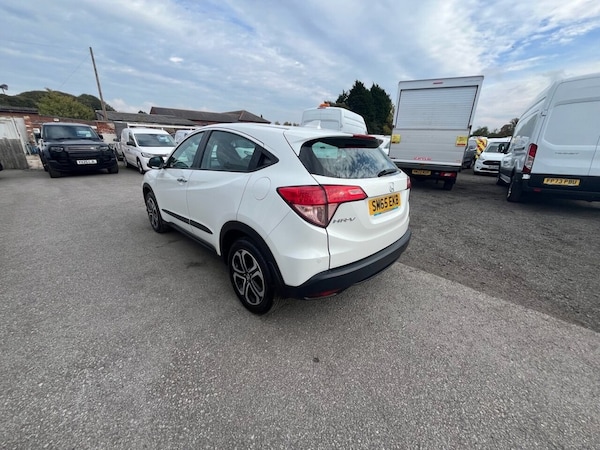 Used Honda HR-V 2015 for sale - 76105562: Photo 5