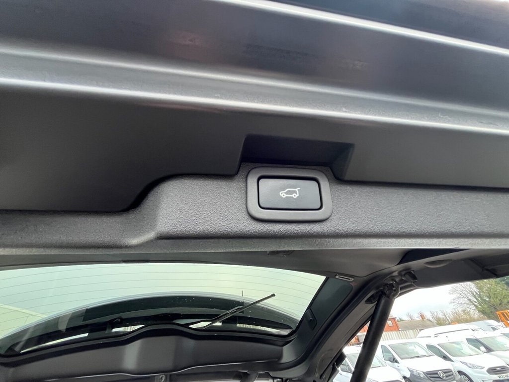 Used Land Rover Discovery 2020 for sale - 76686218: Photo 25