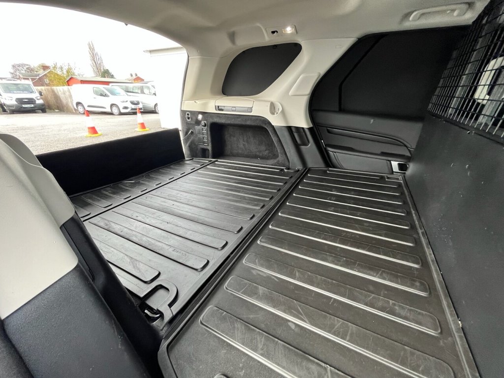 Used Land Rover Discovery 2020 for sale - 76686218: Photo 30