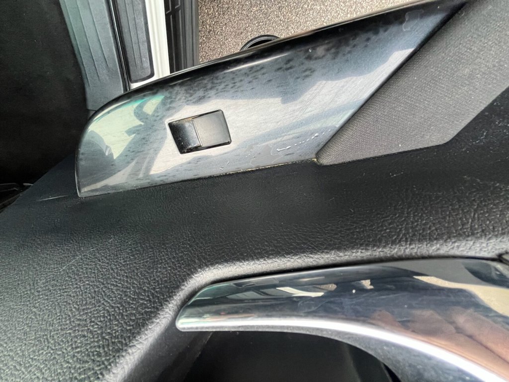 Used Toyota Hilux 2021 for sale - 77275704: Photo 30