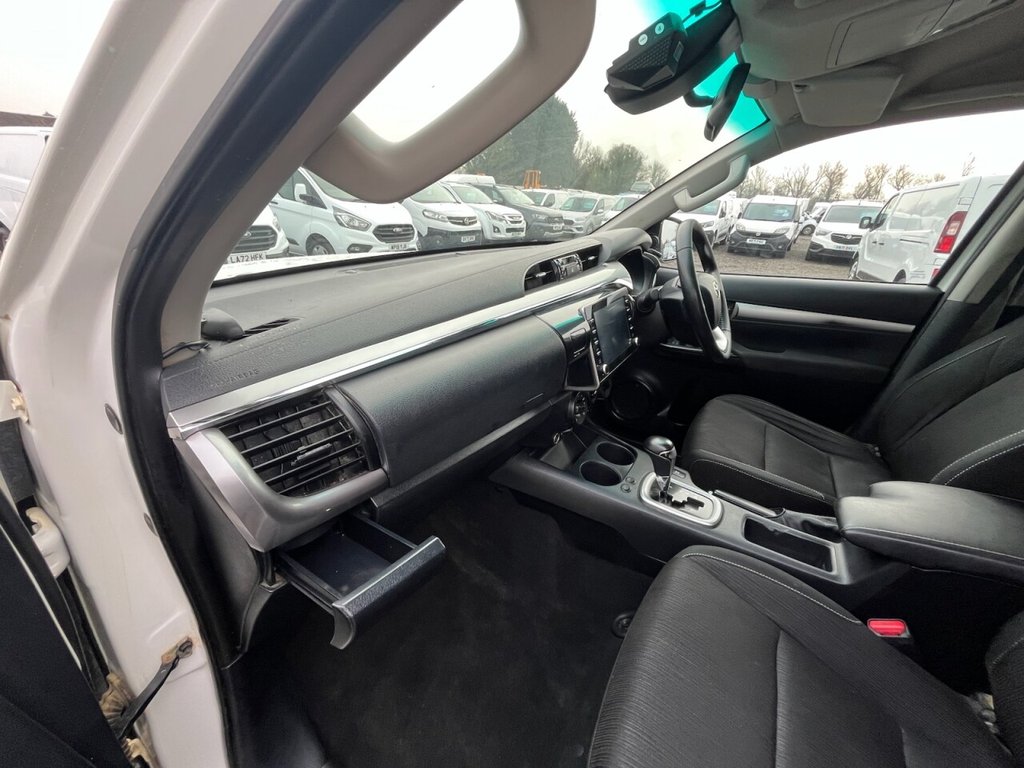 Used Toyota Hilux 2021 for sale - 77275704: Photo 31