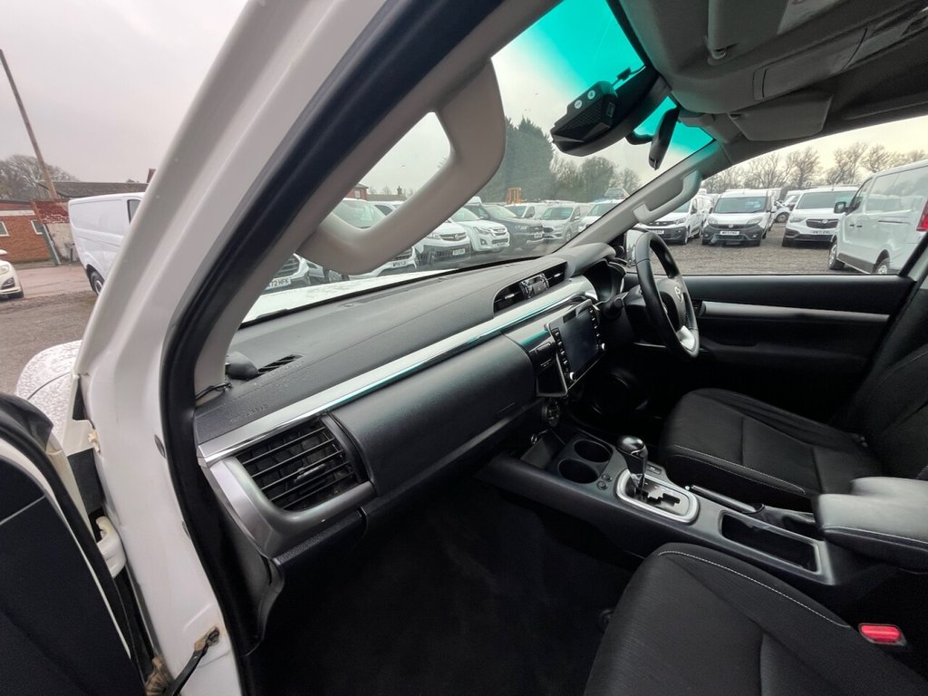 Used Toyota Hilux 2021 for sale - 77275704: Photo 32