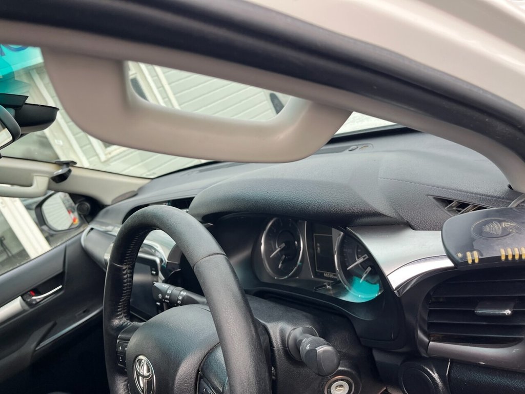 Used Toyota Hilux 2021 for sale - 77275704: Photo 42