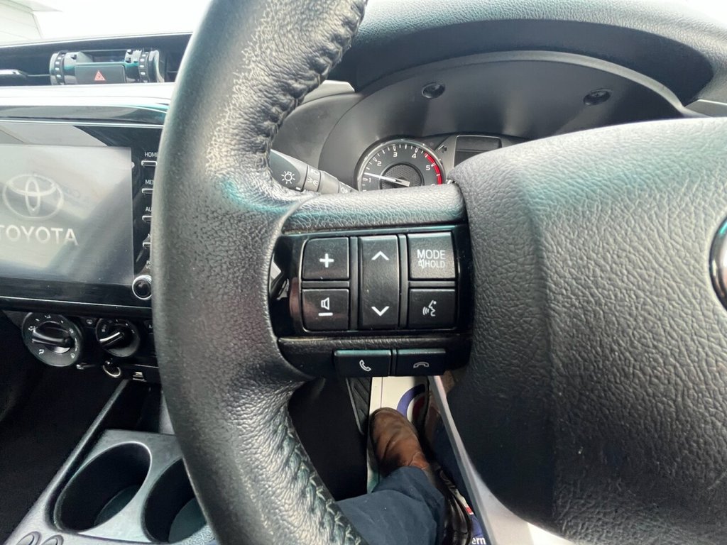 Used Toyota Hilux 2021 for sale - 77275704: Photo 45