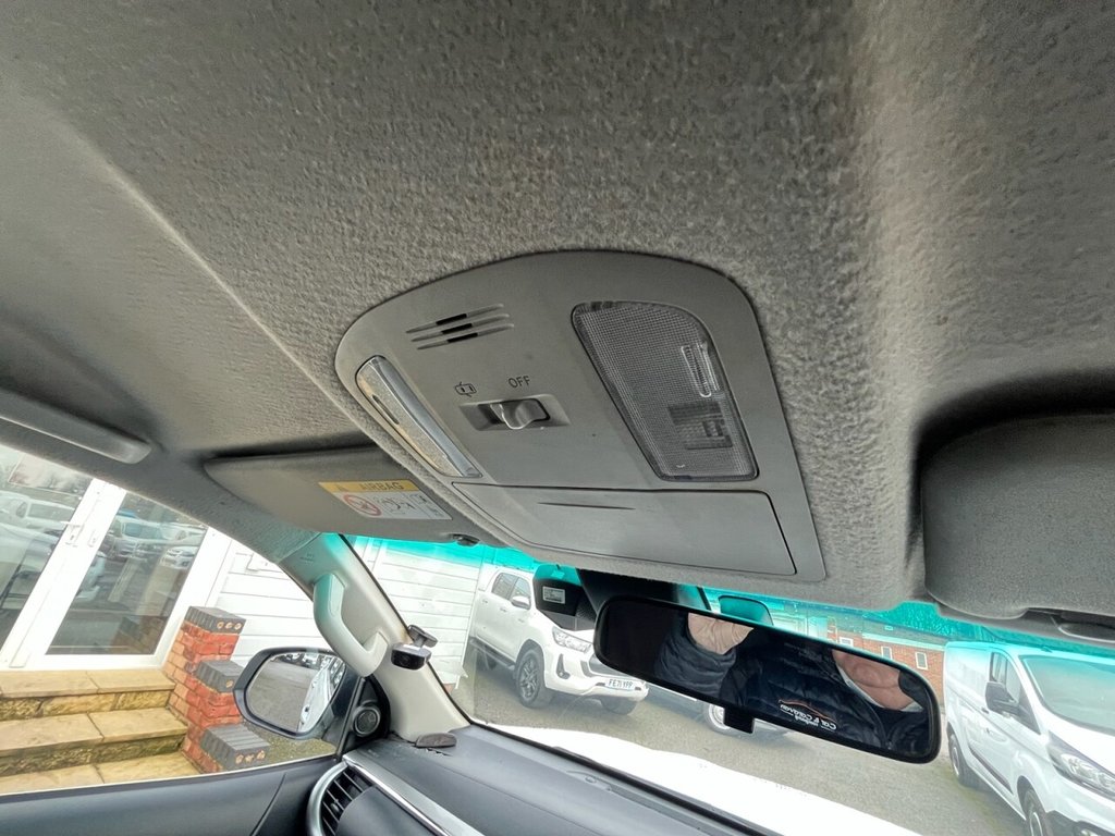 Used Toyota Hilux 2021 for sale - 77275704: Photo 46