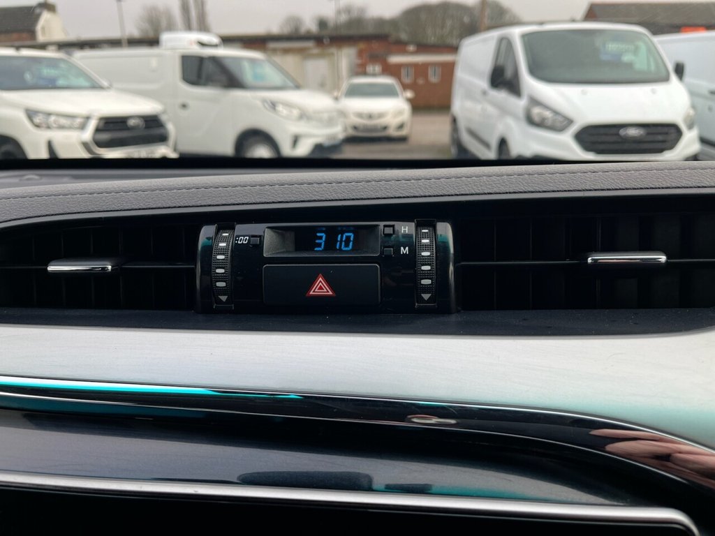 Used Toyota Hilux 2021 for sale - 77275704: Photo 49