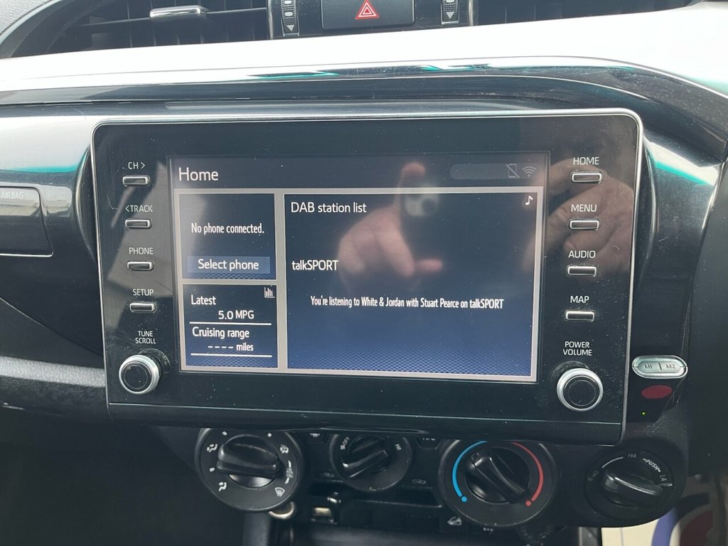 Used Toyota Hilux 2021 for sale - 77275704: Photo 50