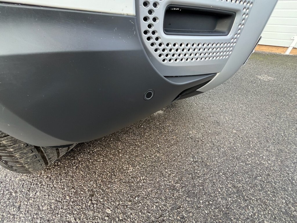 Used Land Rover Defender 110 2020 for sale - 76178525: Photo 18