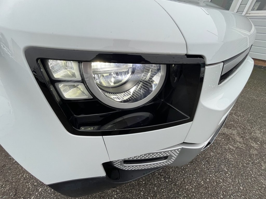 Used Land Rover Defender 110 2020 for sale - 76178525: Photo 24