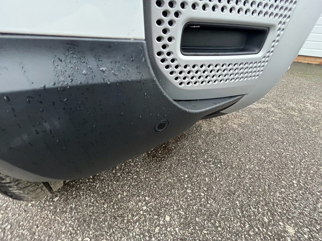 Used Land Rover Defender 110 2020 for sale - 76178525: Photo 25