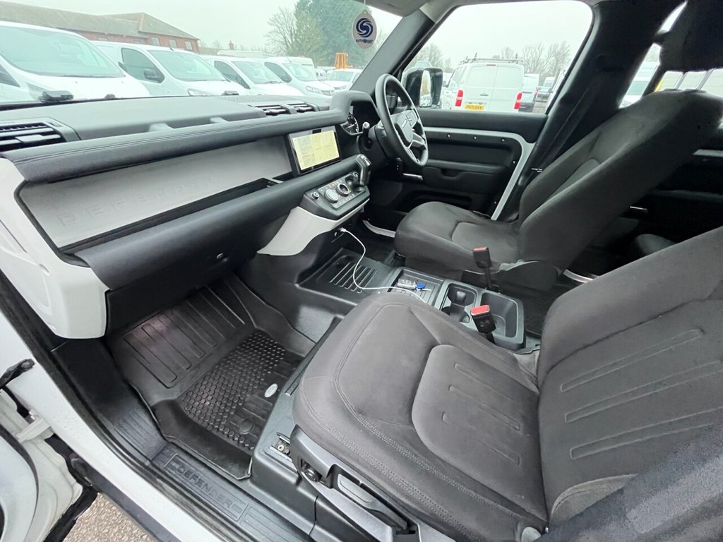 Used Land Rover Defender 110 2020 for sale - 76178525: Photo 44