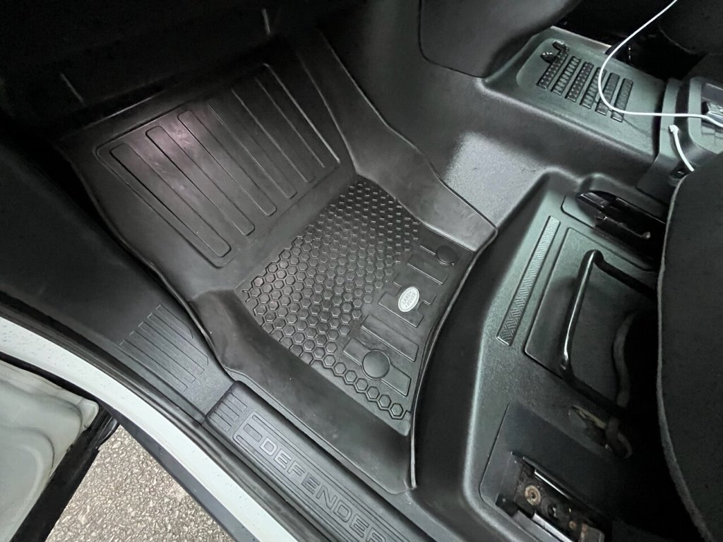 Used Land Rover Defender 110 2020 for sale - 76178525: Photo 47