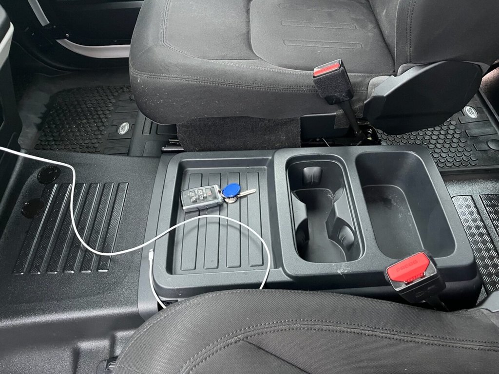 Used Land Rover Defender 110 2020 for sale - 76178525: Photo 50