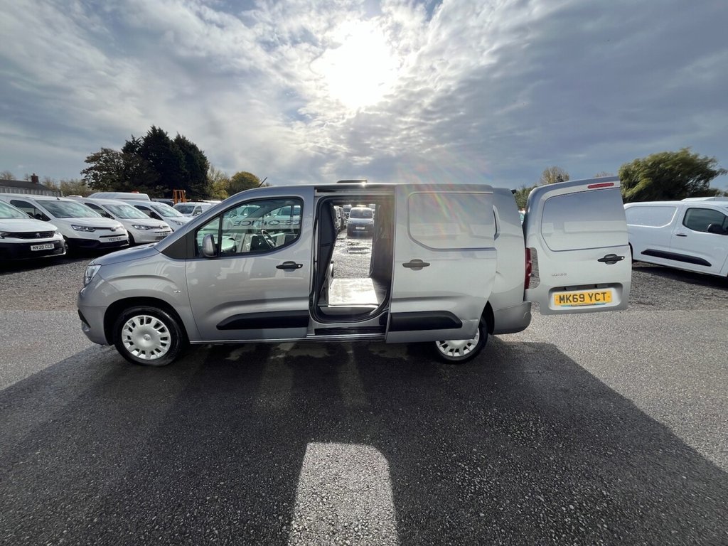 Used Vauxhall Combo 2019 for sale - 76356142: Photo 11