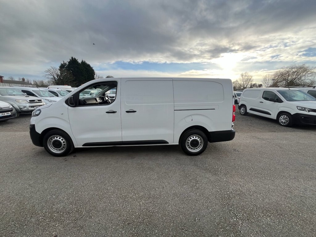 Used Vauxhall Vivaro 2022 for sale - 77110861: Photo 15