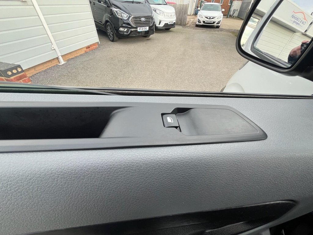 Used Vauxhall Vivaro 2022 for sale - 77110861: Photo 16